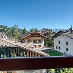 Lejlighed Renove 2 + 1 Cabine, Balcon, Cheminee - Centre De - Fr-1-453-235 *