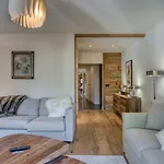 Renove 2 + 1 Cabine, Balcon, Cheminee - Centre De - Fr-1-453-235 Megève