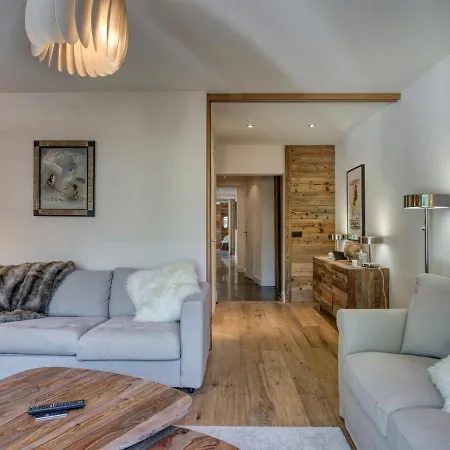 Renove 2 + 1 Cabine, Balcon, Cheminee - Centre De - Fr-1-453-235 Megève