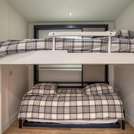 Renove 2 + 1 Cabine, Balcon, Cheminee - Centre De - Fr-1-453-235 Lejlighed *
