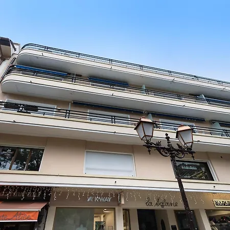 Renove 2 + 1 Cabine, Balcon, Cheminee - Centre De - Fr-1-453-235 *